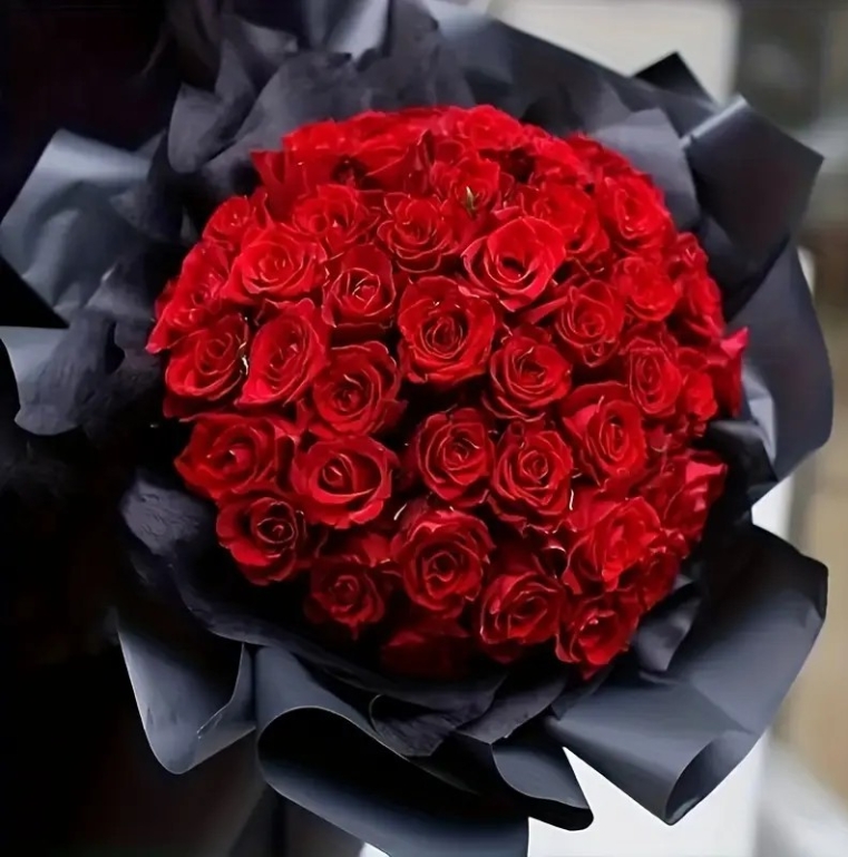 Unforgettable 100 Red Rose Hand Tied