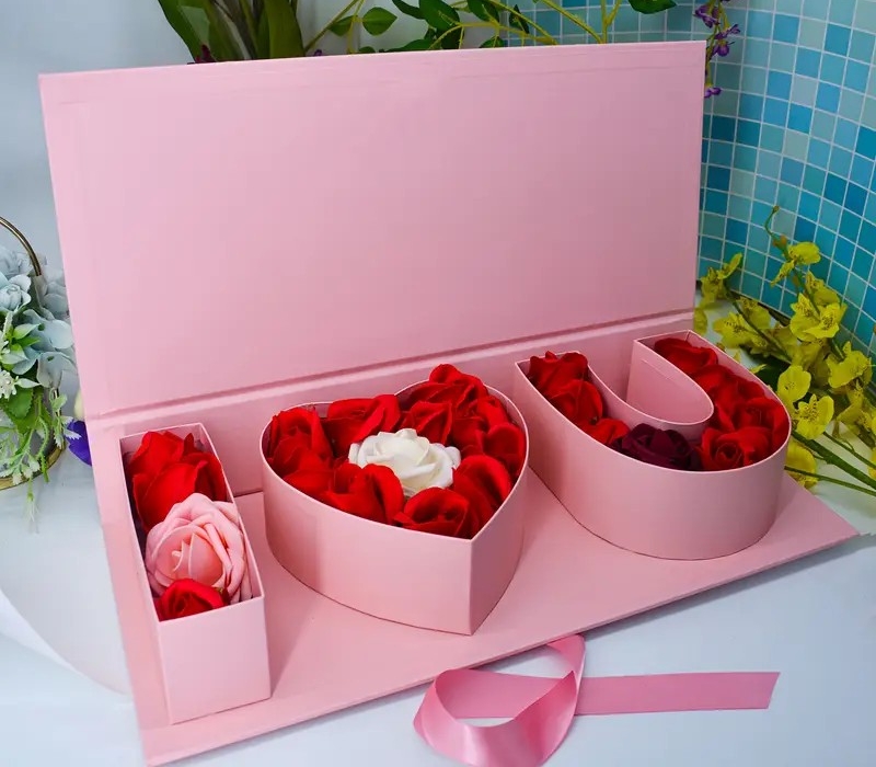 Celebrate Women’s Day with the 'I ❤️ U' Rose Box