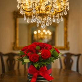 Classic Red Rose Hat Box