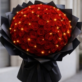 Luxury 100  Red Roses Extravaganza